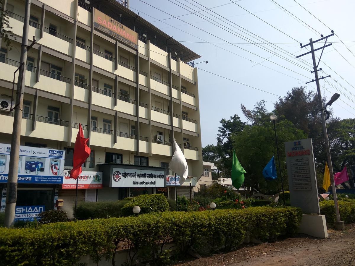 Hotel Sadanand Sāngli Exteriör bild